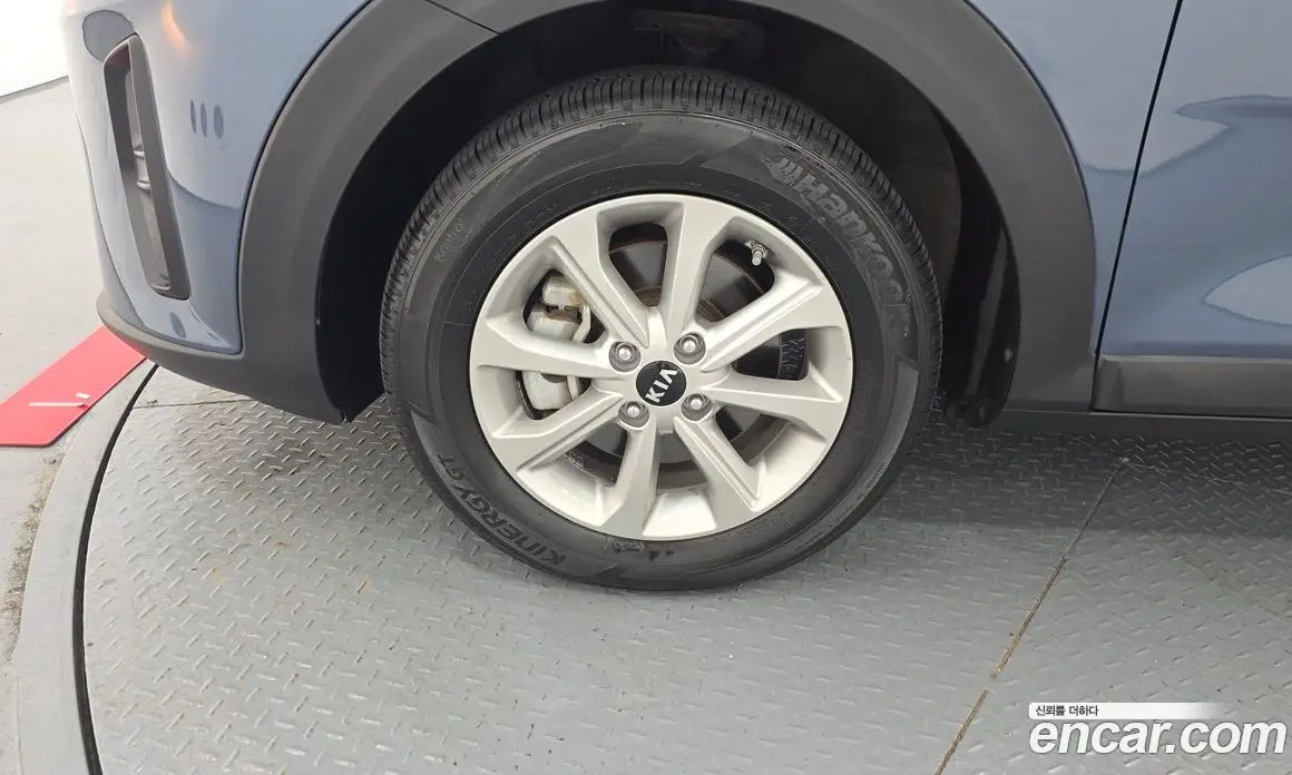 Kia Stonic 2018 1.4 автомат (гидро), фото 4