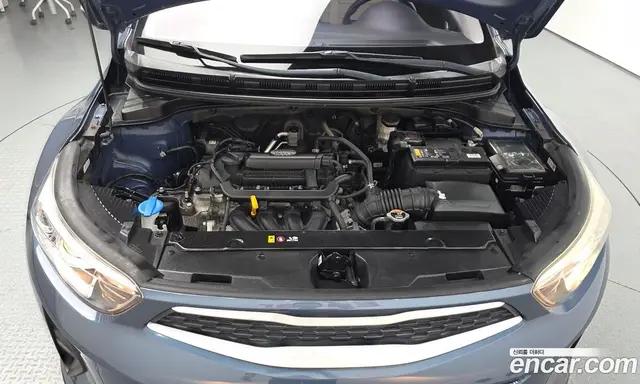Kia Stonic 2018 1.4 автомат (гидро), миниатюра 5