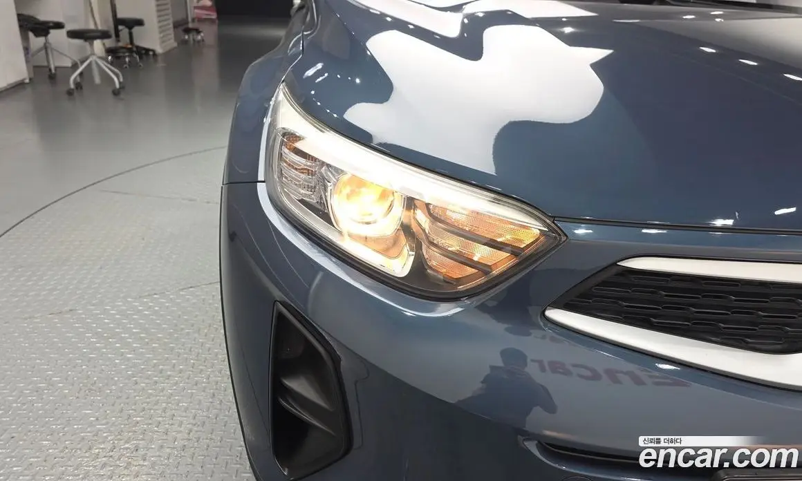 Kia Stonic 2018 1.4 автомат (гидро), фото 7