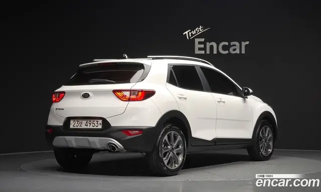 Kia Stonic 2018 1.6 автомат (гидро), миниатюра 2 Kia Stonic 2018 1.6 автомат (гидро), миниатюра 2