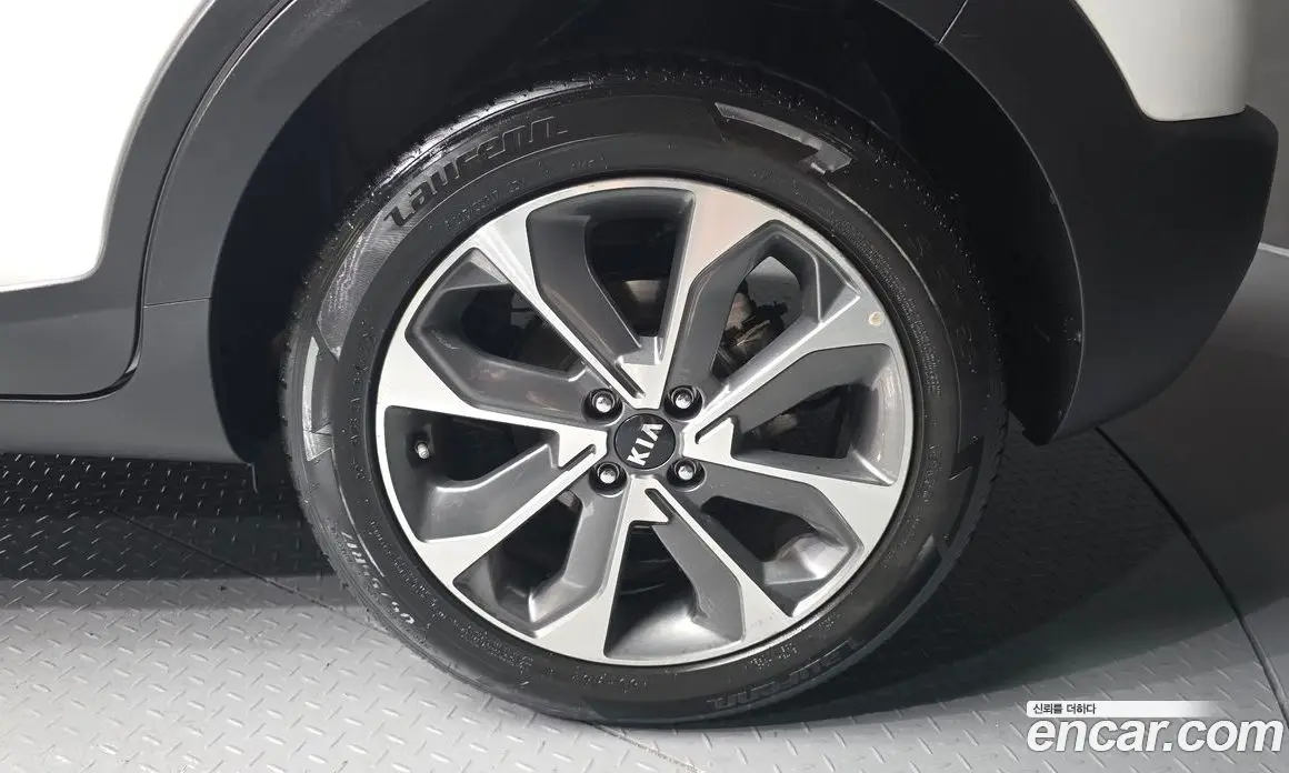 Kia Stonic 2018 1.6 автомат (гидро), фото 5 Kia Stonic 2018 1.6 автомат (гидро), фото 5
