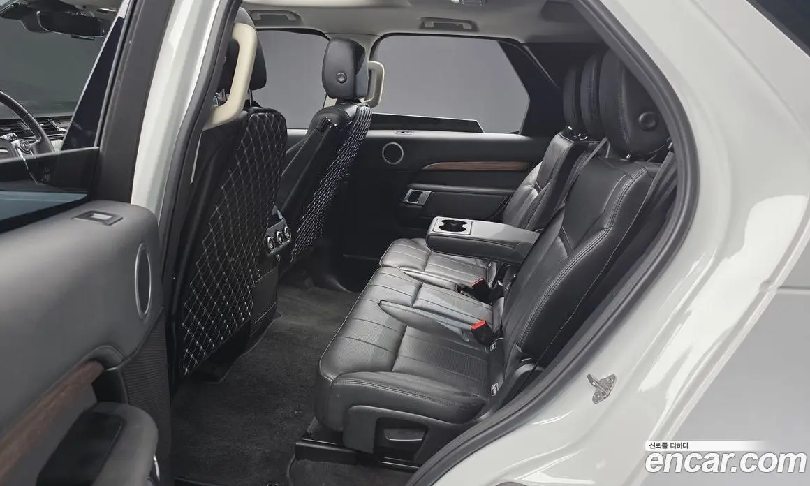 Land Rover Discovery 2018 3.0 автомат (гидро), фото 16 Land Rover Discovery 2018 3.0 автомат (гидро), фото 16