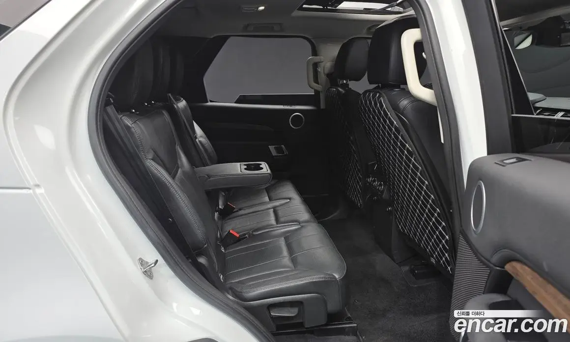 Land Rover Discovery 2018 3.0 автомат (гидро), фото 18 Land Rover Discovery 2018 3.0 автомат (гидро), фото 18