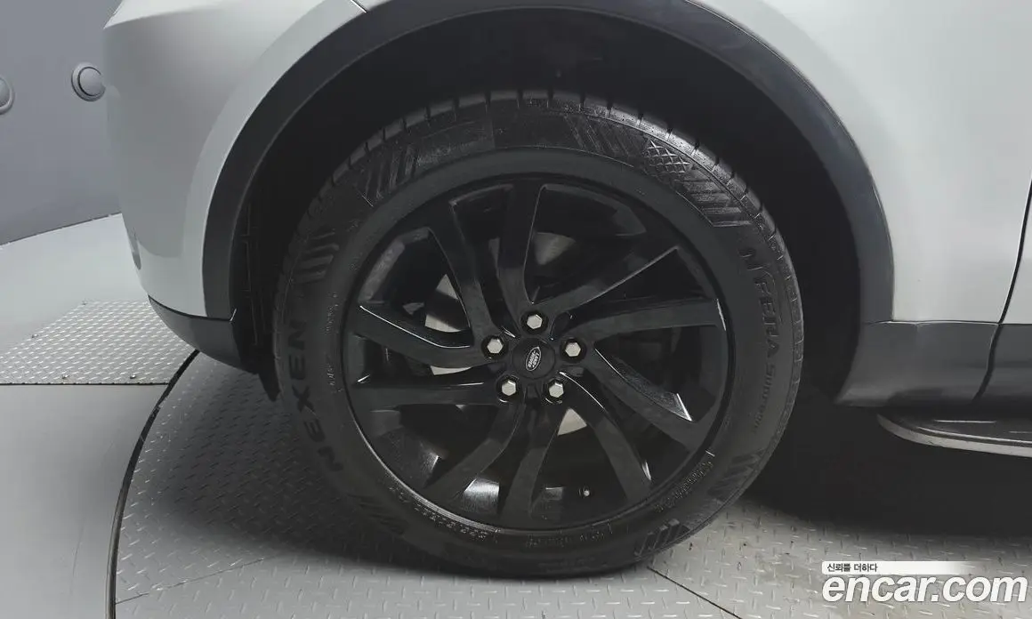 Land Rover Discovery 2018 3.0 автомат (гидро), фото 5 Land Rover Discovery 2018 3.0 автомат (гидро), фото 5