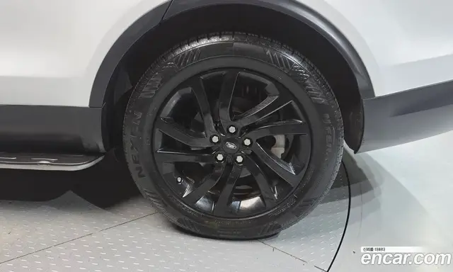 Land Rover Discovery 2018 3.0 автомат (гидро), миниатюра 7 Land Rover Discovery 2018 3.0 автомат (гидро), миниатюра 7