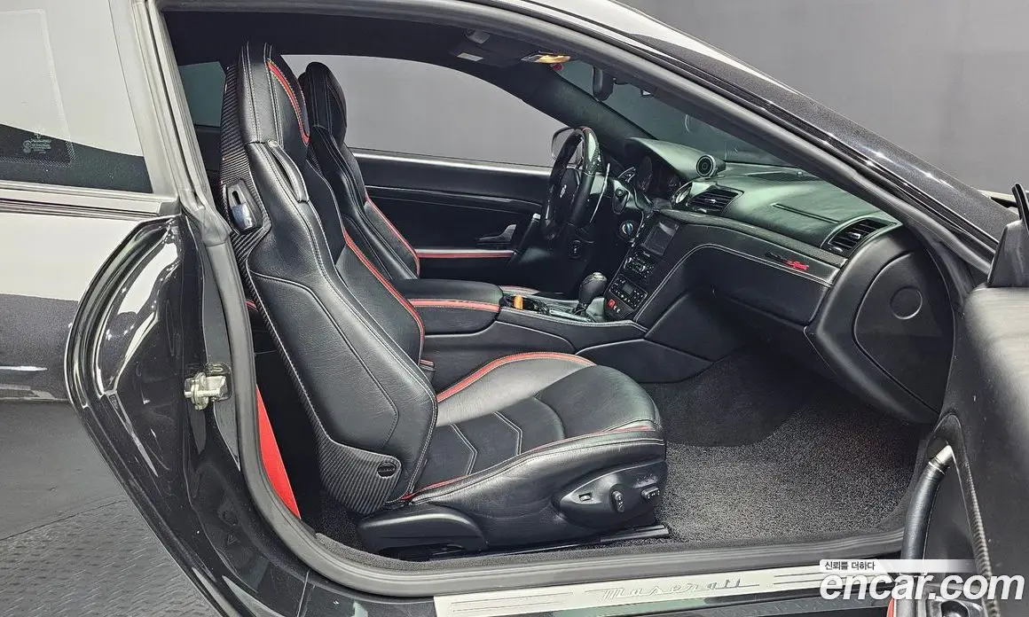 Maserati GranTurismo 2016 4.7 автомат (гидро), фото 11 Maserati GranTurismo 2016 4.7 автомат (гидро), фото 11