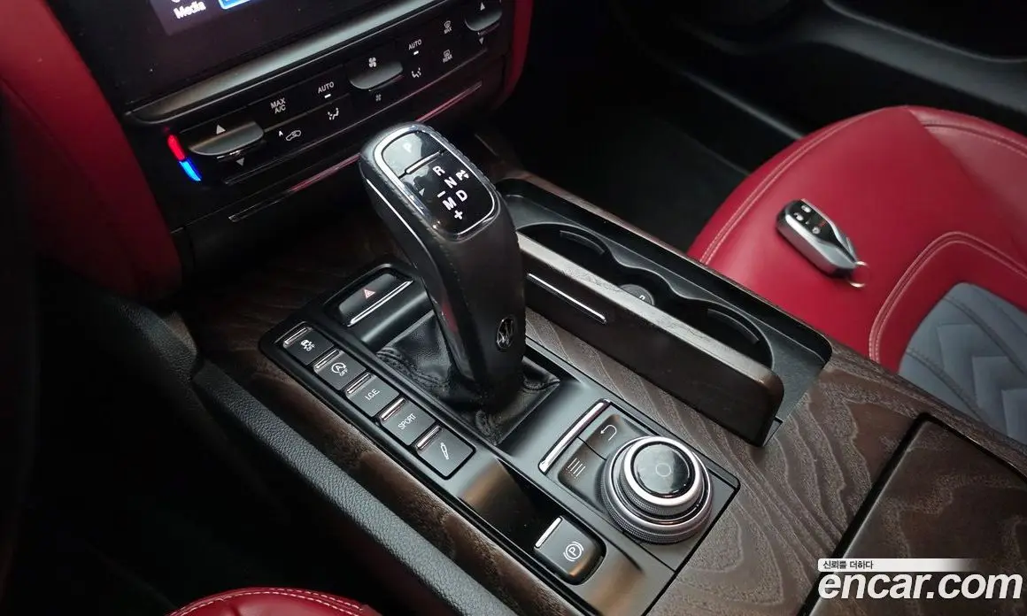 Maserati Quattroporte 2020 3.0 автомат (гидро), фото 12 Maserati Quattroporte 2020 3.0 автомат (гидро), фото 12