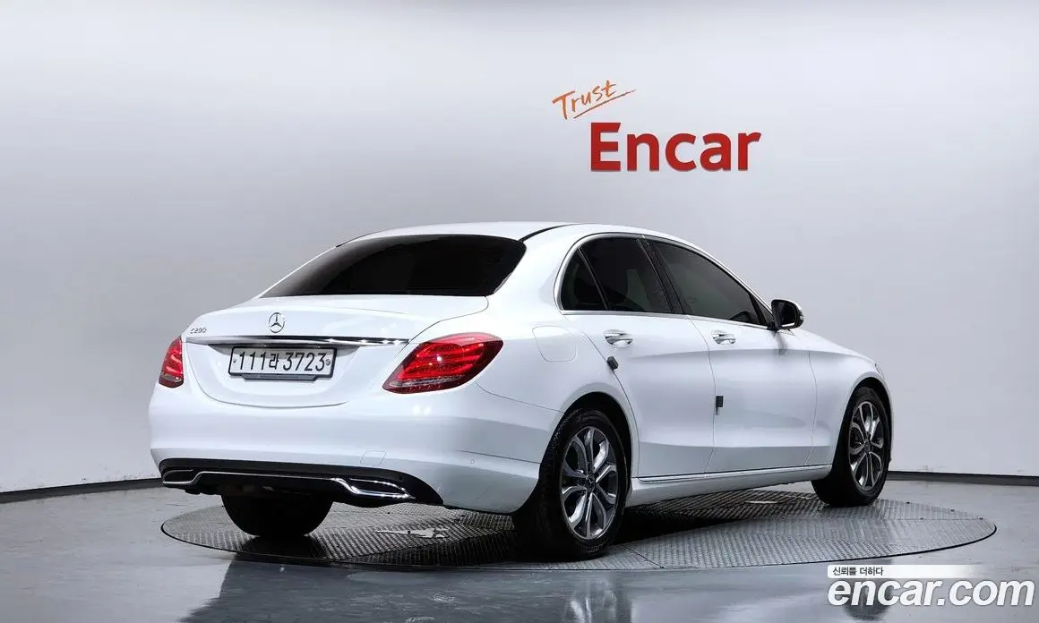 Mercedes-Benz C-Class 2017 2.0 автомат (гидро), фото 2 Mercedes-Benz C-Class 2017 2.0 автомат (гидро), фото 2