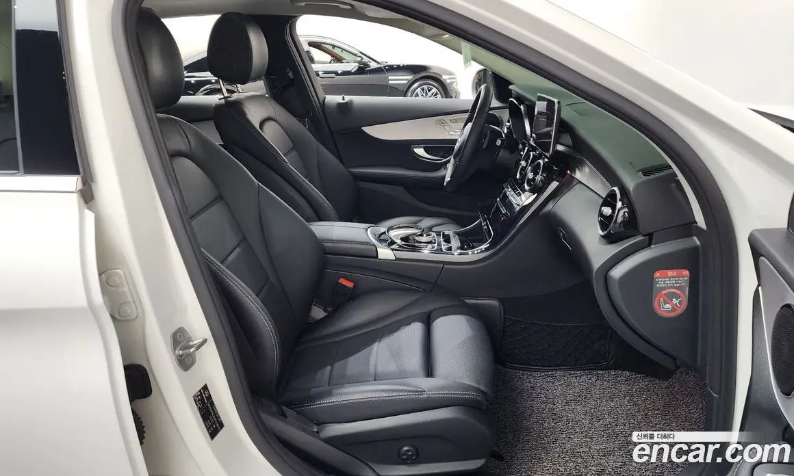 Mercedes-Benz C-Class 2017 2.0 автомат (гидро), фото 16 Mercedes-Benz C-Class 2017 2.0 автомат (гидро), фото 16