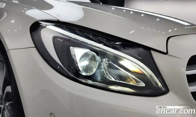 Mercedes-Benz C-Class 2017 2.0 автомат (гидро), миниатюра 8 Mercedes-Benz C-Class 2017 2.0 автомат (гидро), миниатюра 8