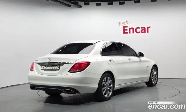 Mercedes-Benz C-Class 2018 2.0 автомат (гидро), миниатюра 2 Mercedes-Benz C-Class 2018 2.0 автомат (гидро), миниатюра 2