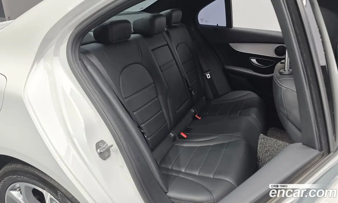 Mercedes-Benz C-Class 2018 2.0 автомат (гидро), фото 17 Mercedes-Benz C-Class 2018 2.0 автомат (гидро), фото 17