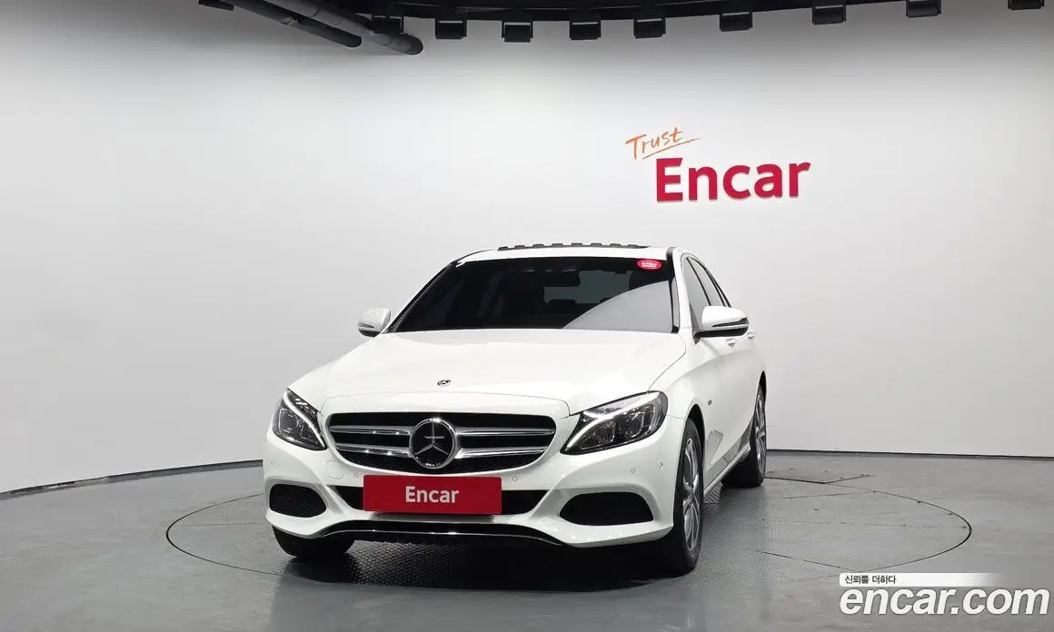 Mercedes-Benz C-Class 2018 2.0 автомат (гидро), фото 3 Mercedes-Benz C-Class 2018 2.0 автомат (гидро), фото 3