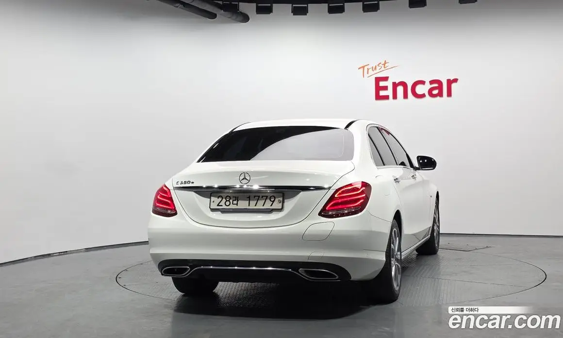 Mercedes-Benz C-Class 2018 2.0 автомат (гидро), фото 4 Mercedes-Benz C-Class 2018 2.0 автомат (гидро), фото 4