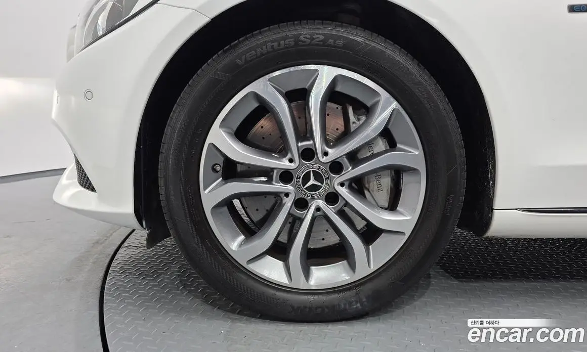 Mercedes-Benz C-Class 2018 2.0 автомат (гидро), фото 7 Mercedes-Benz C-Class 2018 2.0 автомат (гидро), фото 7