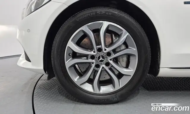Mercedes-Benz C-Class 2018 2.0 автомат (гидро), миниатюра 7 Mercedes-Benz C-Class 2018 2.0 автомат (гидро), миниатюра 7