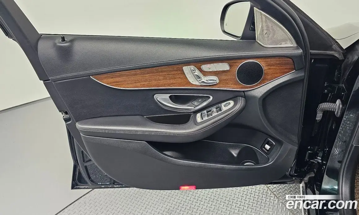 Mercedes-Benz C-Class 2019 1.9 автомат (гидро), фото 14 Mercedes-Benz C-Class 2019 1.9 автомат (гидро), фото 14