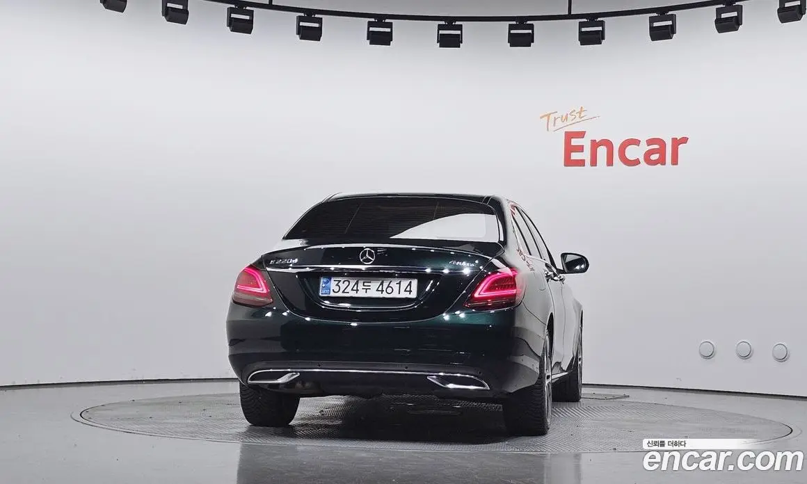 Mercedes-Benz C-Class 2019 1.9 автомат (гидро), фото 4 Mercedes-Benz C-Class 2019 1.9 автомат (гидро), фото 4