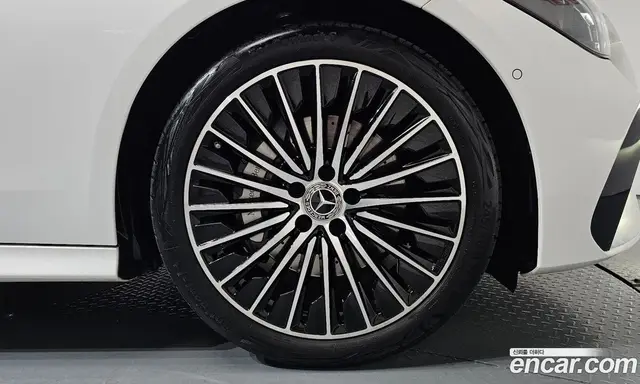 Mercedes-Benz CLE-Class 2025 2.0 автомат (гидро), миниатюра 4 Mercedes-Benz CLE-Class 2025 2.0 автомат (гидро), миниатюра 4