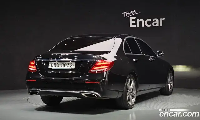 Mercedes-Benz E-Class 2018 2.0 автомат (гидро), миниатюра 2 Mercedes-Benz E-Class 2018 2.0 автомат (гидро), миниатюра 2