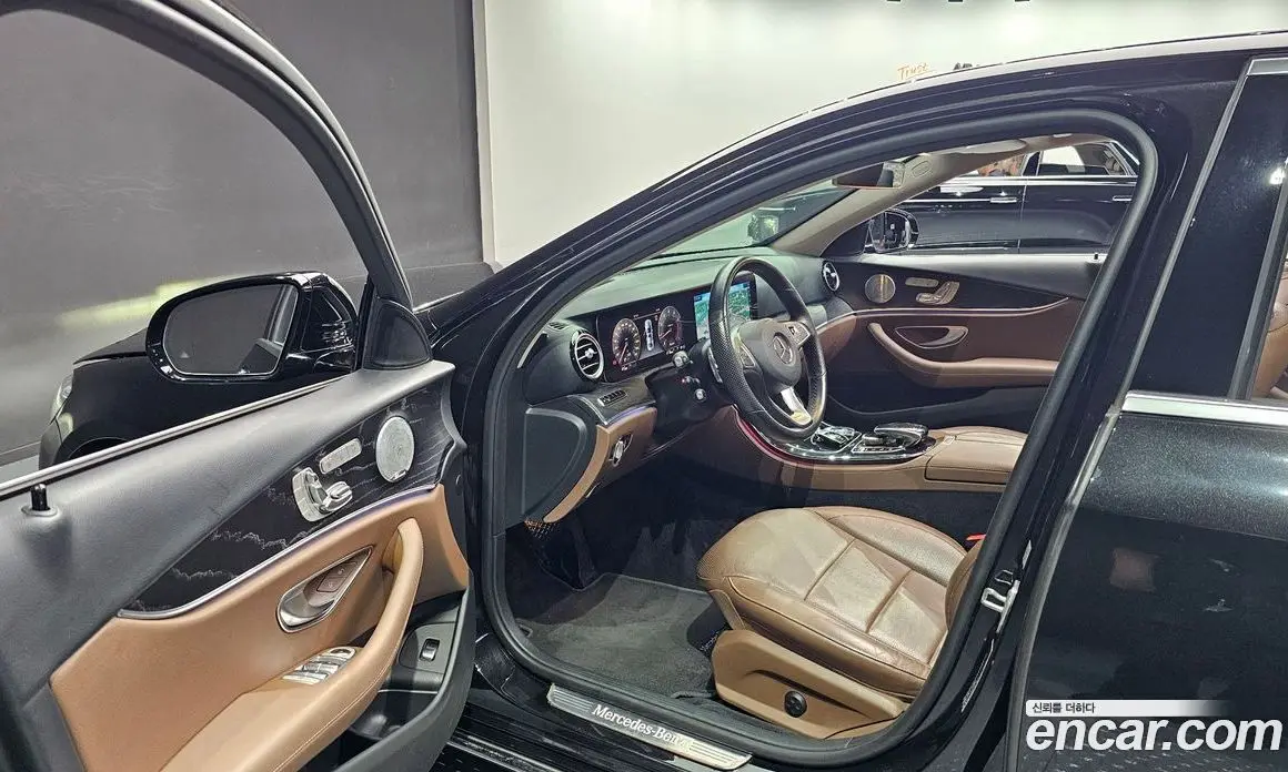 Mercedes-Benz E-Class 2018 2.0 автомат (гидро), фото 13 Mercedes-Benz E-Class 2018 2.0 автомат (гидро), фото 13