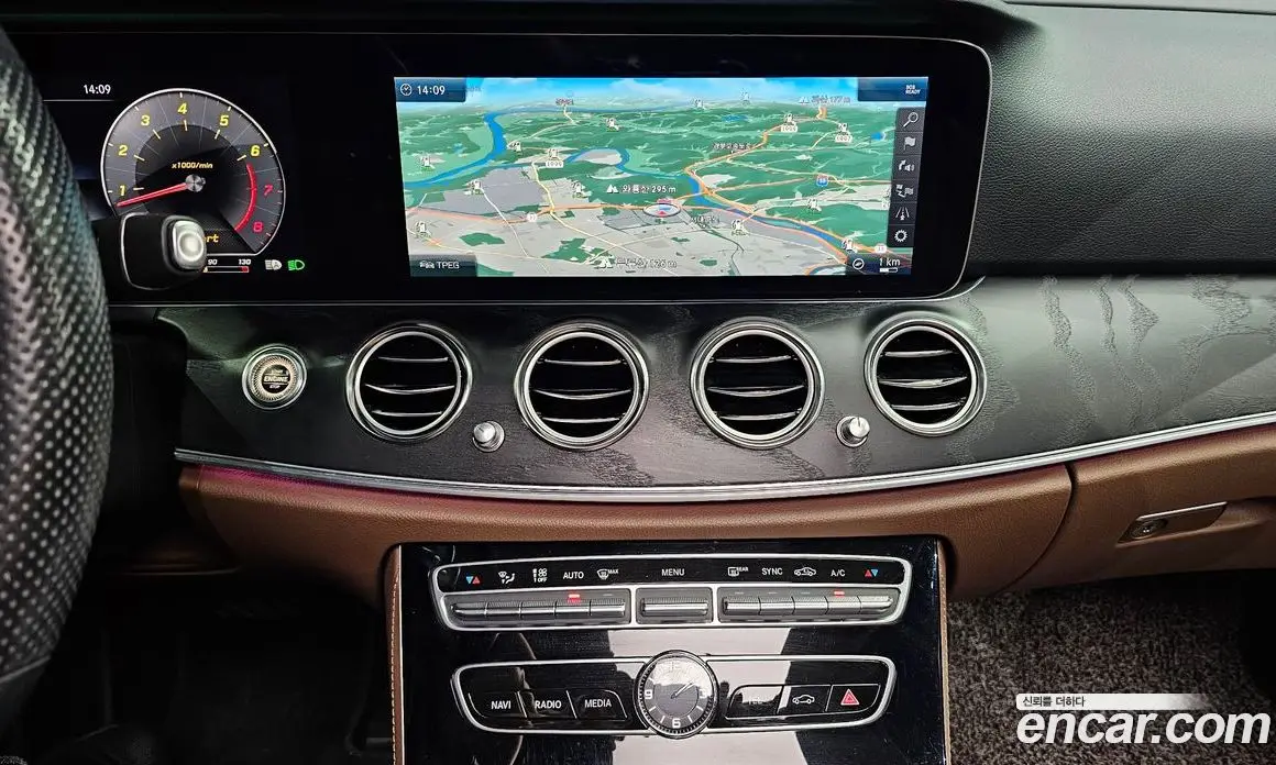 Mercedes-Benz E-Class 2018 2.0 автомат (гидро), фото 17 Mercedes-Benz E-Class 2018 2.0 автомат (гидро), фото 17