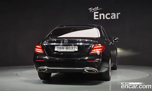 Mercedes-Benz E-Class 2018 2.0 автомат (гидро), миниатюра 4 Mercedes-Benz E-Class 2018 2.0 автомат (гидро), миниатюра 4