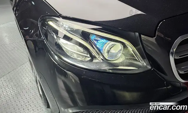 Mercedes-Benz E-Class 2018 2.0 автомат (гидро), миниатюра 8 Mercedes-Benz E-Class 2018 2.0 автомат (гидро), миниатюра 8