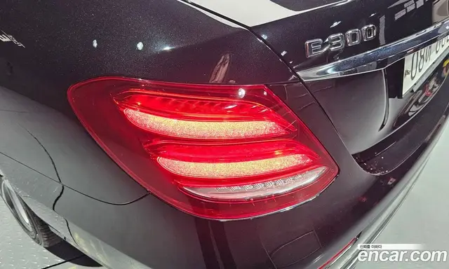 Mercedes-Benz E-Class 2018 2.0 автомат (гидро), миниатюра 9 Mercedes-Benz E-Class 2018 2.0 автомат (гидро), миниатюра 9