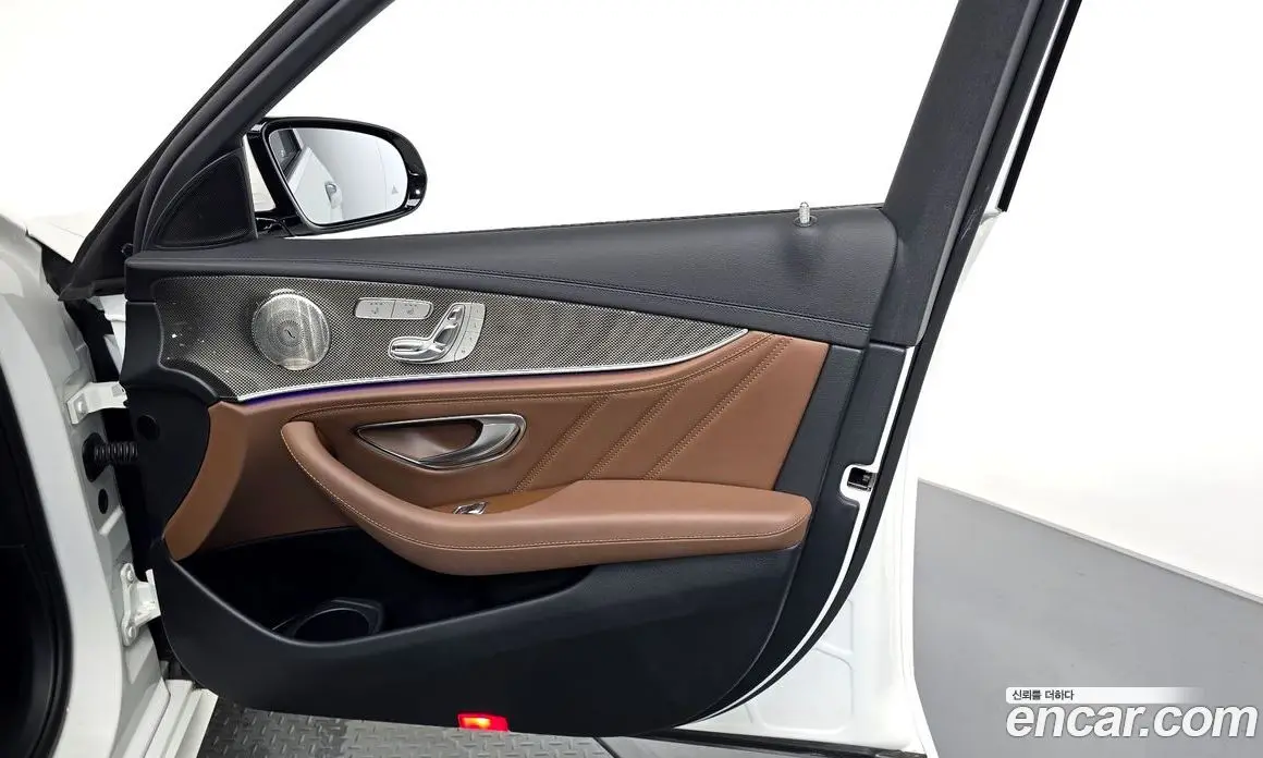 Mercedes-Benz E-Class 2021 3.0 автомат (гидро), фото 14 Mercedes-Benz E-Class 2021 3.0 автомат (гидро), фото 14