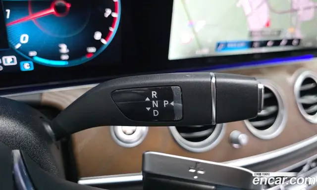 Mercedes-Benz E-Class 2021 2.0 автомат (гидро), миниатюра 12