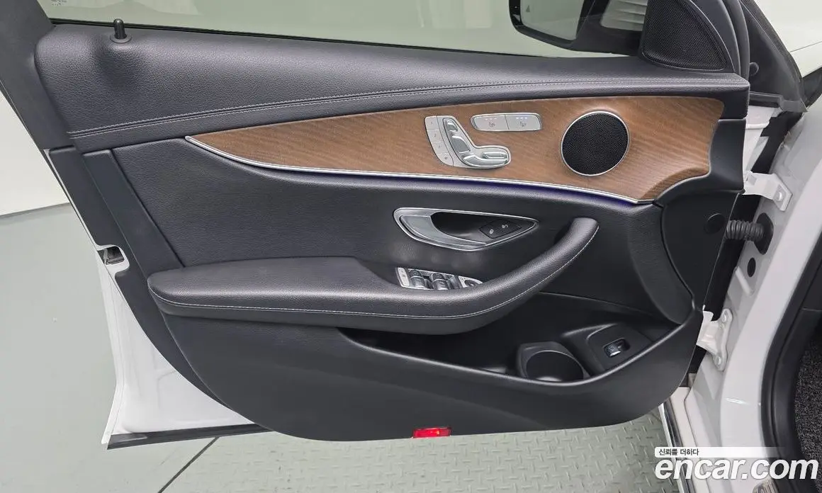 Mercedes-Benz E-Class 2021 2.0 автомат (гидро), фото 14