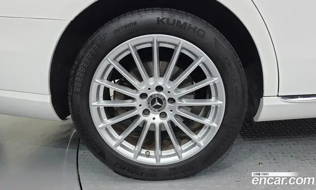 Mercedes-Benz E-Class 2021 2.0 автомат (гидро), миниатюра 5