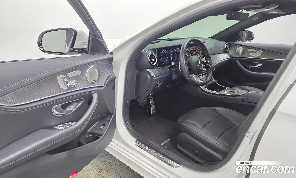 Mercedes-Benz E-Class 2022 2.0 автомат (гидро), фото 13