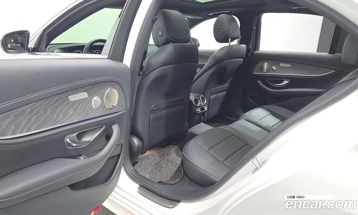 Mercedes-Benz E-Class 2022 2.0 автомат (гидро), фото 18