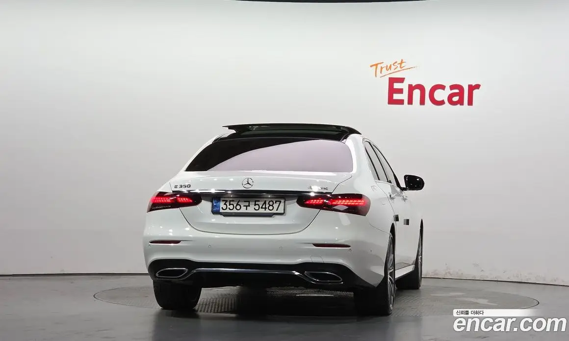 Mercedes-Benz E-Class 2022 2.0 автомат (гидро), фото 4
