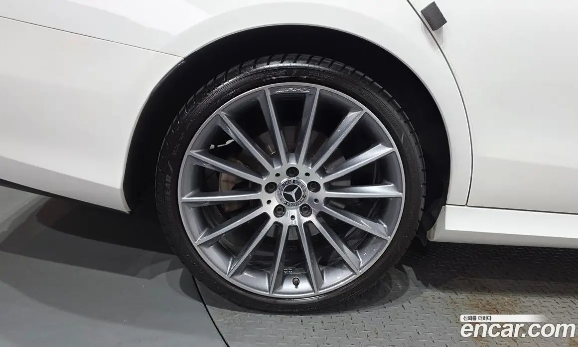 Mercedes-Benz E-Class 2022 2.0 автомат (гидро), фото 5