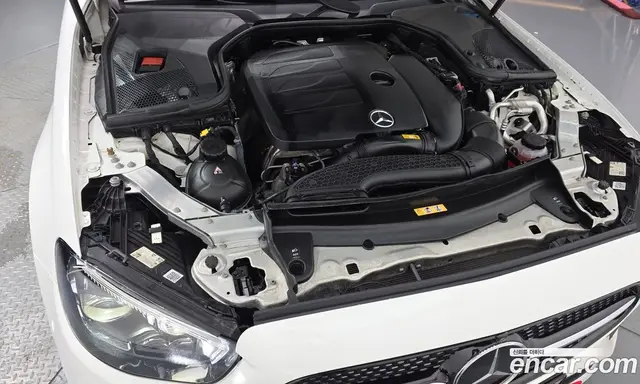 Mercedes-Benz E-Class 2022 2.0 автомат (гидро), миниатюра 6