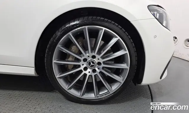 Mercedes-Benz E-Class 2022 2.0 автомат (гидро), миниатюра 7