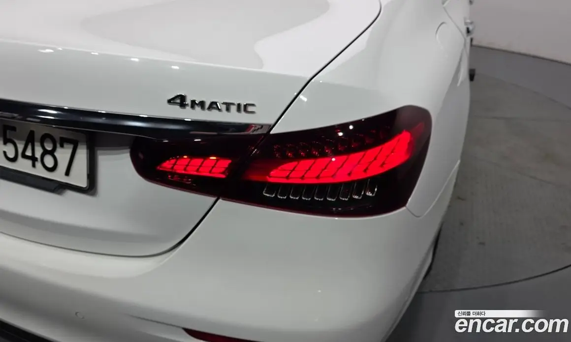 Mercedes-Benz E-Class 2022 2.0 автомат (гидро), фото 9