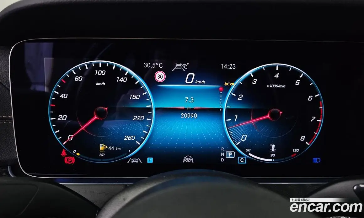 Mercedes-Benz E-Class 2022 2.0 автомат (гидро), фото 11 Mercedes-Benz E-Class 2022 2.0 автомат (гидро), фото 11