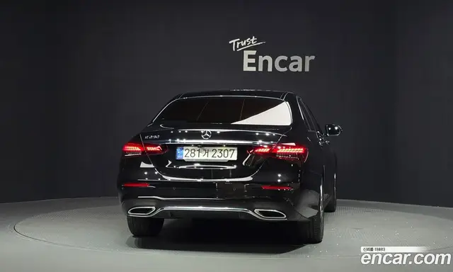 Mercedes-Benz E-Class 2022 2.0 автомат (гидро), миниатюра 4 Mercedes-Benz E-Class 2022 2.0 автомат (гидро), миниатюра 4