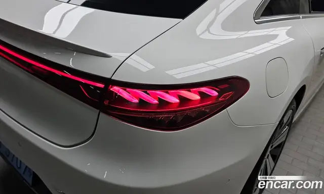 Mercedes-Benz EQS 2022 0.3 автомат (гидро), миниатюра 9