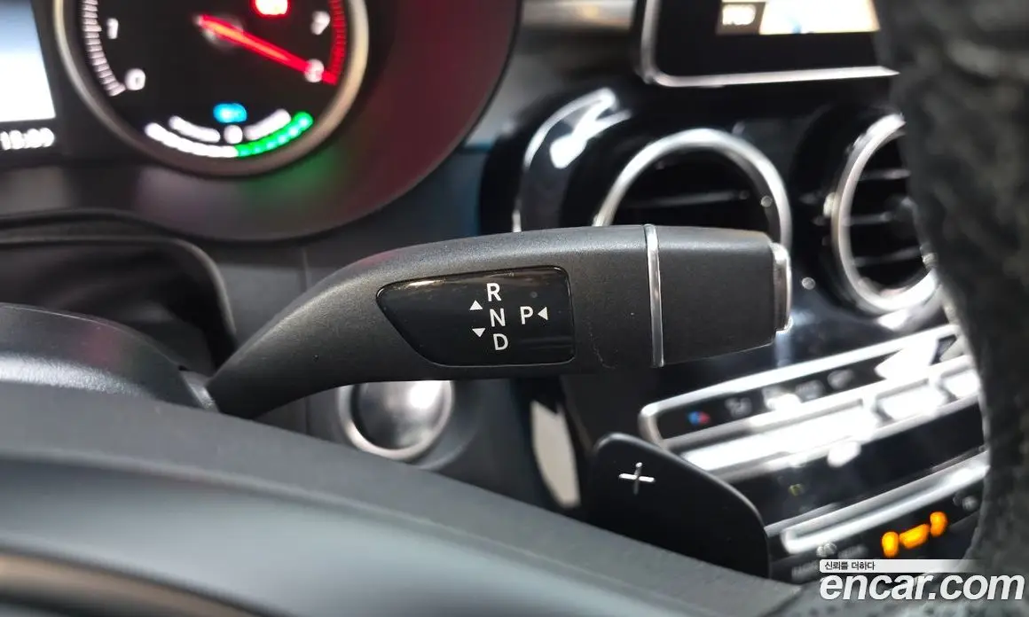 Mercedes-Benz GLC-Class 2018 2.0 автомат (гидро), фото 12 Mercedes-Benz GLC-Class 2018 2.0 автомат (гидро), фото 12