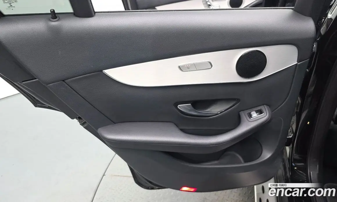 Mercedes-Benz GLC-Class 2018 2.0 автомат (гидро), фото 15 Mercedes-Benz GLC-Class 2018 2.0 автомат (гидро), фото 15