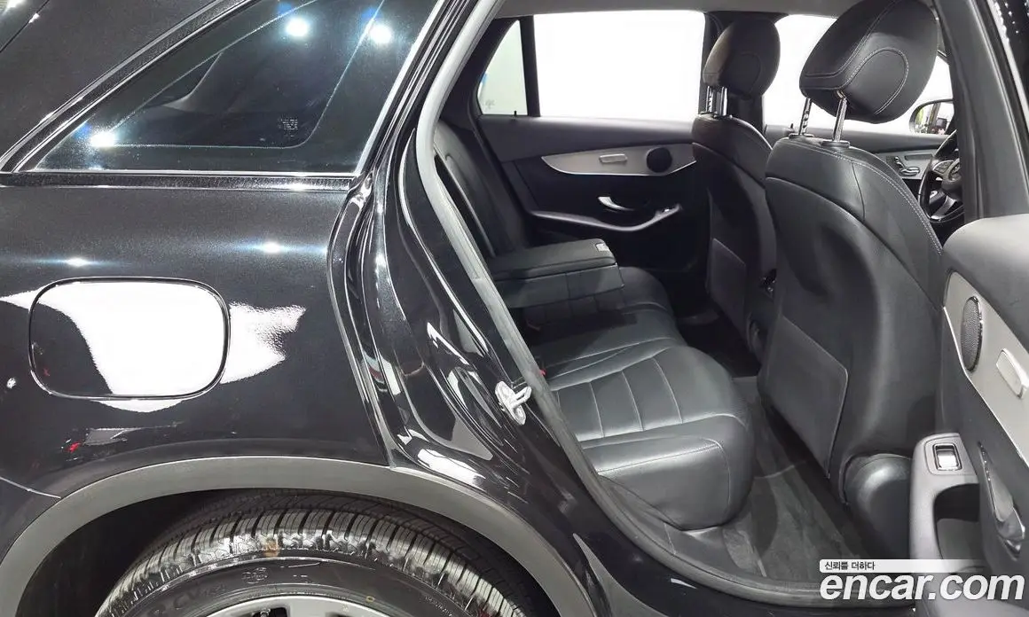 Mercedes-Benz GLC-Class 2018 2.0 автомат (гидро), фото 17 Mercedes-Benz GLC-Class 2018 2.0 автомат (гидро), фото 17