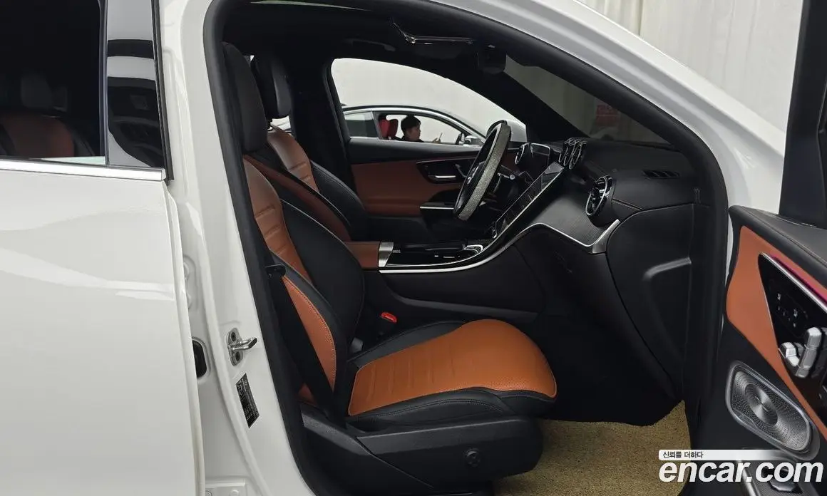 Mercedes-Benz GLC-Class 2024 2.0 автомат (гидро), фото 16