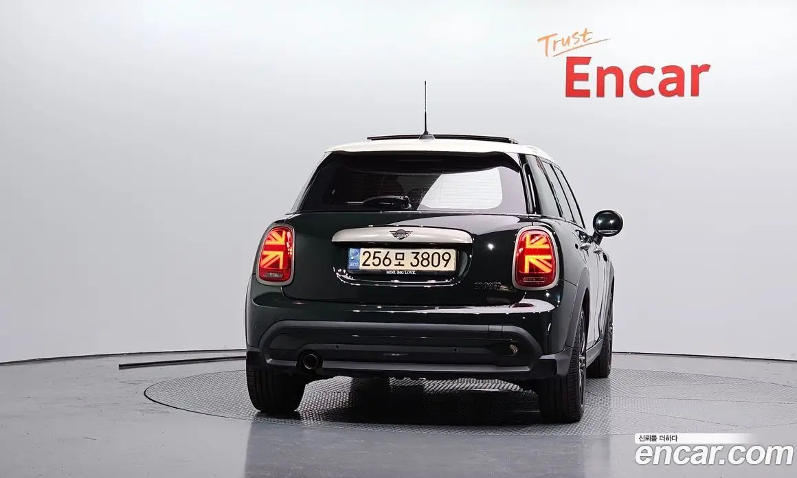 Mini Cooper 2022 1.5 автомат (гидро), фото 4 Mini Cooper 2022 1.5 автомат (гидро), фото 4