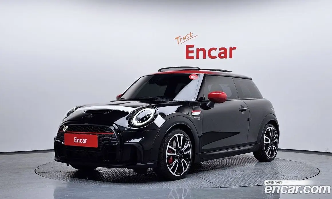 Mini Cooper 2023 2.0 автомат (гидро), фото 1 Mini Cooper 2023 2.0 автомат (гидро), фото 1