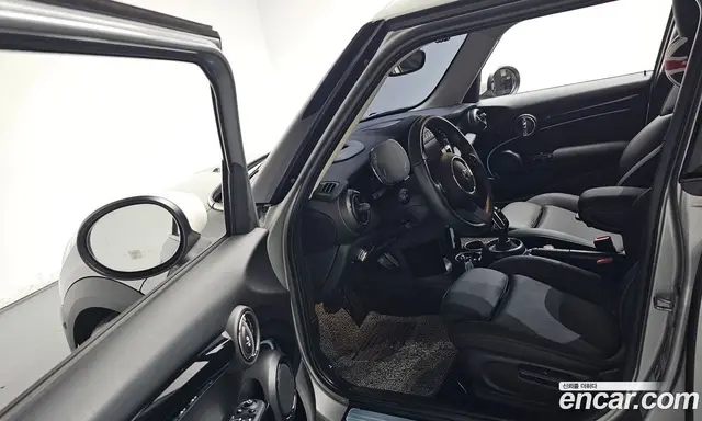 Mini Cooper 2024 1.5 автомат (гидро), миниатюра 12